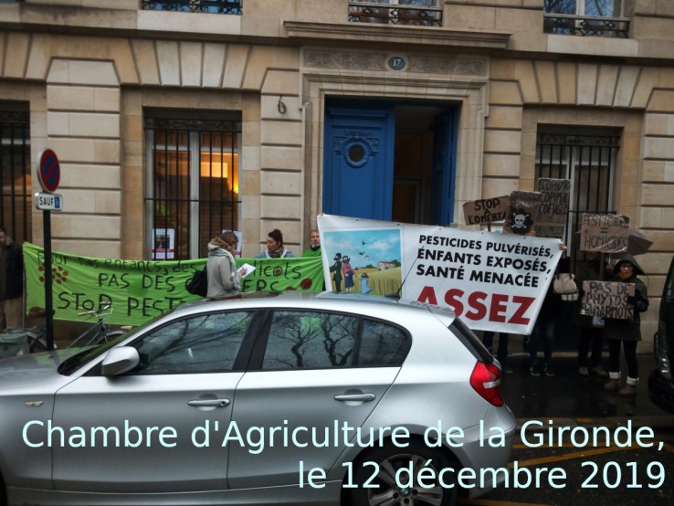 Photo banderoles devant la chambre d'agriculture d ela girond ele 12 décembre 2019